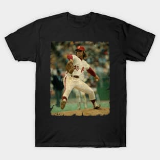 Tug McGraw in Philadelphia Phillies T-Shirt